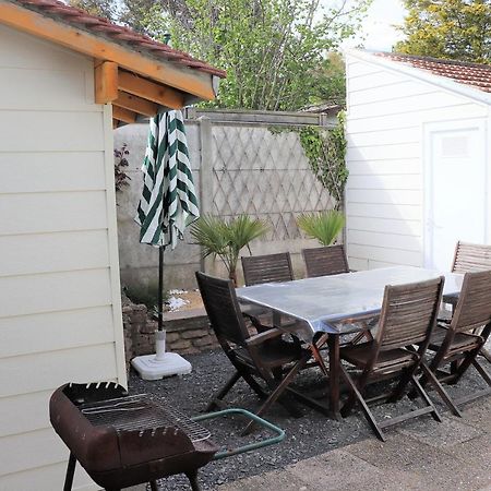 Villa Des Sables Avec 1 Studio Pour 2 Personnes Pouvant Etre Complete Par Une Chambre Avec Sa Salle De Bain Et Wc Si 4 Personnes Cabourg Exterior foto