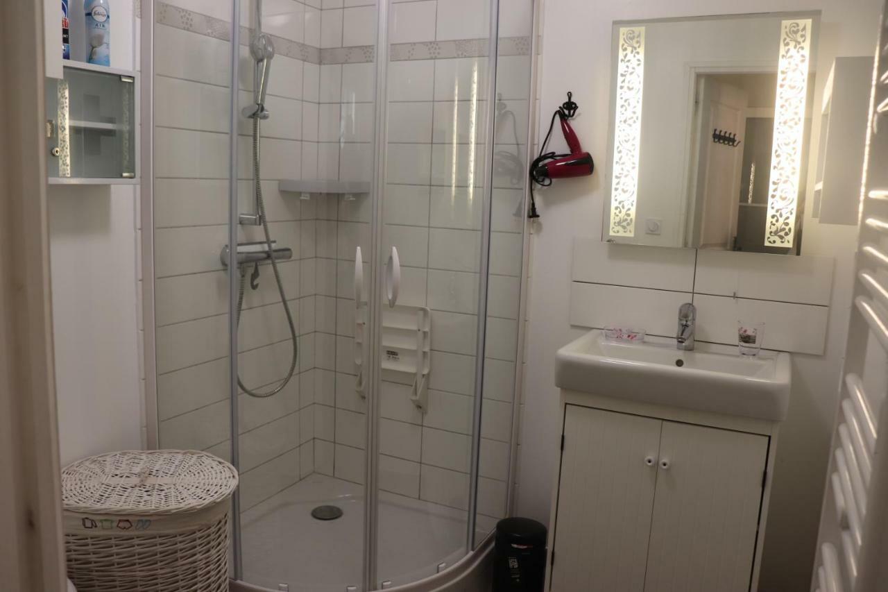 Villa Des Sables Avec 1 Studio Pour 2 Personnes Pouvant Etre Complete Par Une Chambre Avec Sa Salle De Bain Et Wc Si 4 Personnes Cabourg Exterior foto